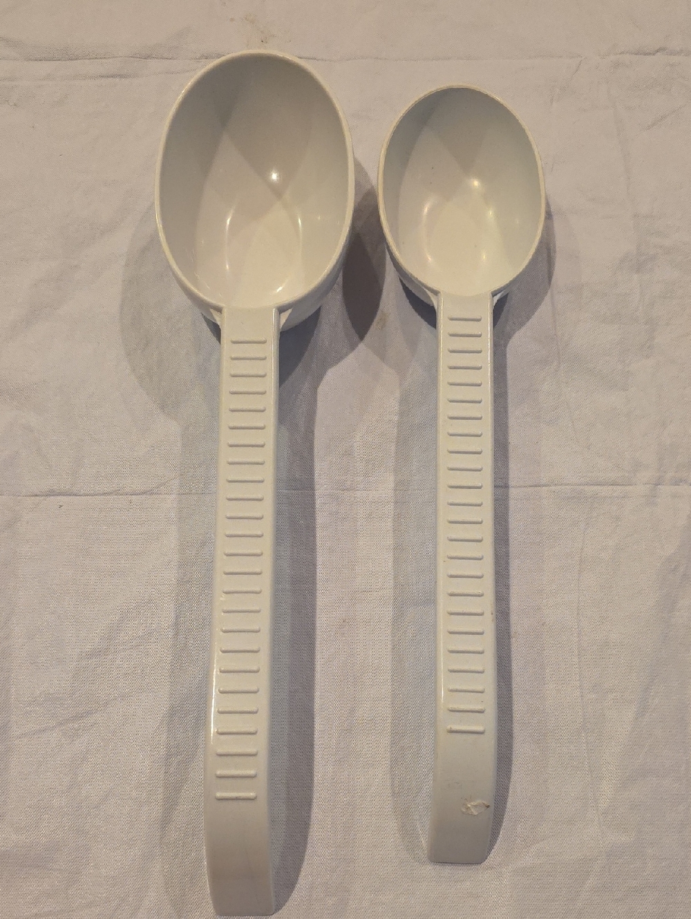 Weight Watchers Portion Control Plastic Measuring Spoon Set 1 and 1.5 Cup White